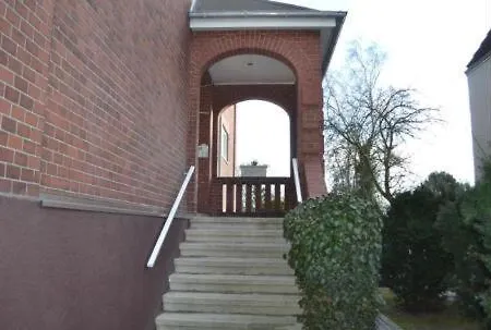 Wg-zimmer In Villendachgeschoß Nahe Am Bahnhof * Heide (Schleswig-Holstein)